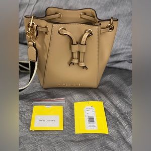 Marc Jacobs Leather Bucket Bag Tan/Gold